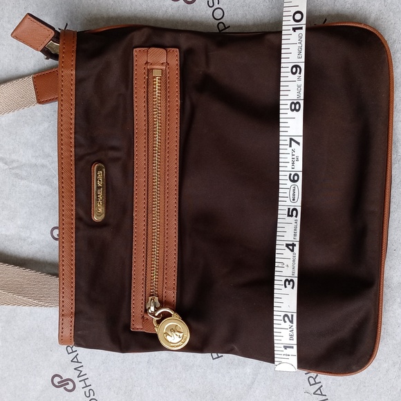 Michael Kors Cross body with adjustable strap - Picture 3 of 8